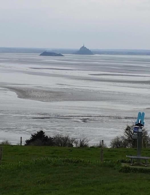 Maison Vue Sur Le Mont Saint Michel Et Sa Baie Holiday home